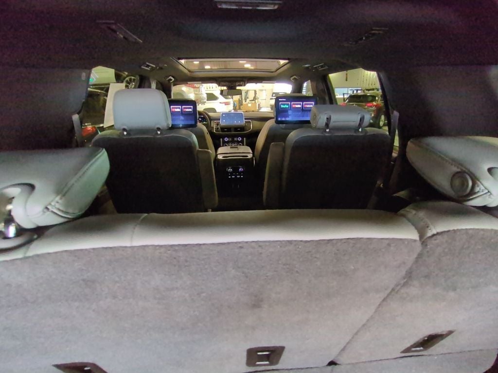 2022 GMC Yukon XL SLT