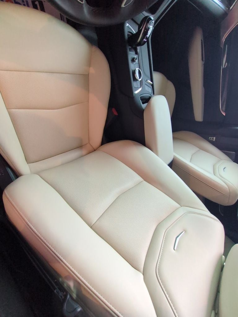 2025 Cadillac XT5 Sport