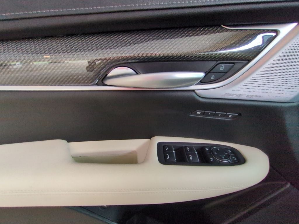 2025 Cadillac XT5 Sport