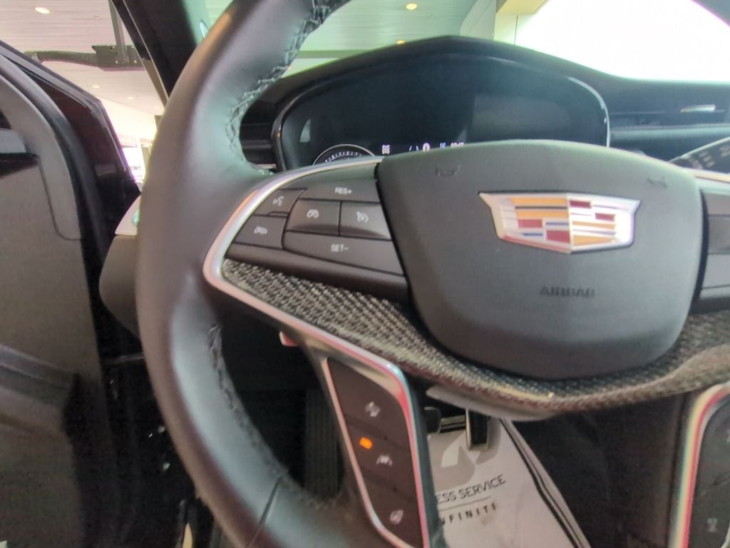 2025 Cadillac XT5 Sport