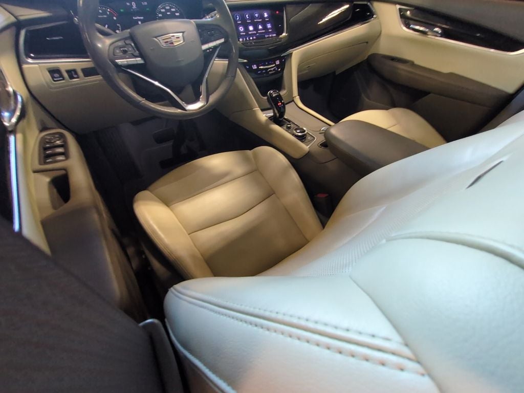 2022 Cadillac XT6 Premium Luxury