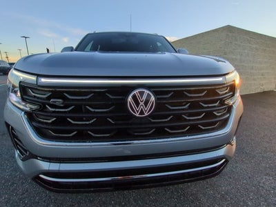 2024 Volkswagen Atlas Cross Sport 2.0T SEL R-Line