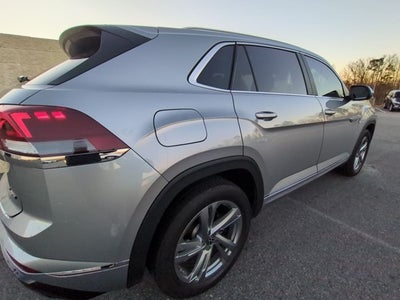 2024 Volkswagen Atlas Cross Sport 2.0T SEL R-Line