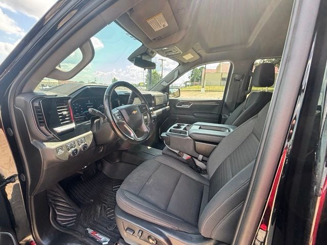 2024 Chevrolet Silverado 1500 LT LT1