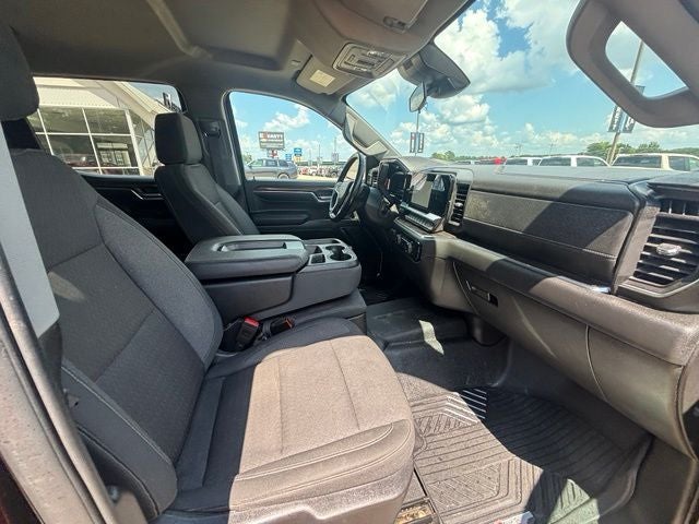 2024 Chevrolet Silverado 1500 LT LT1