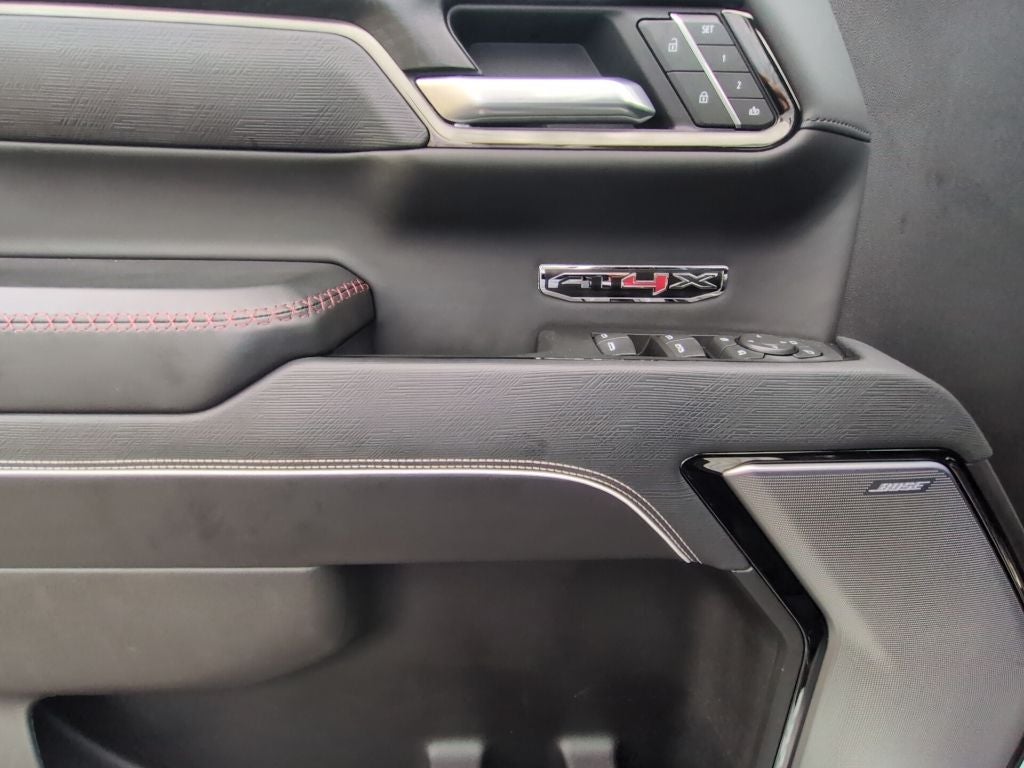 2025 GMC Sierra 1500 AT4X