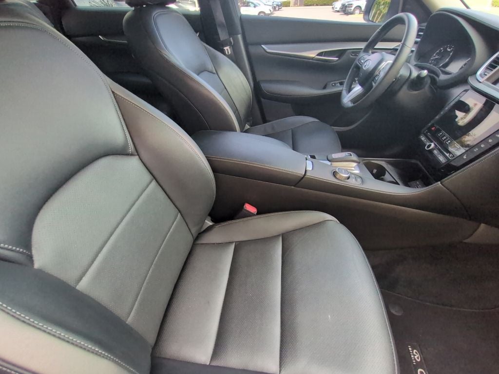 2023 INFINITI QX50 LUXE FWD