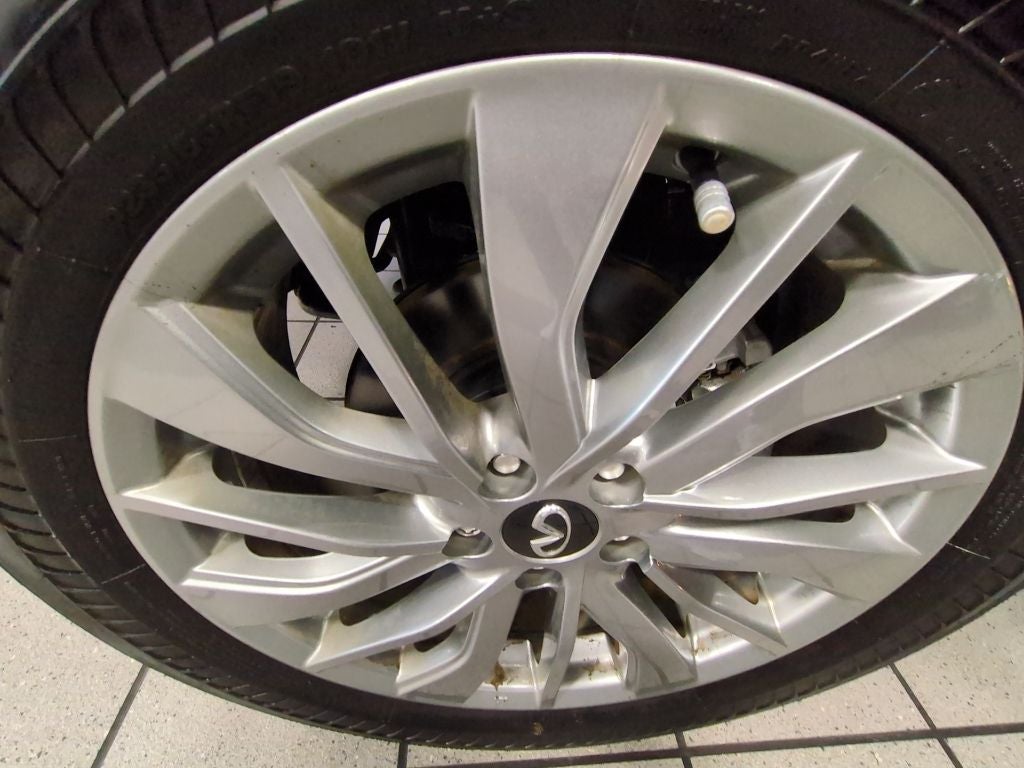 2023 INFINITI QX50 LUXE FWD