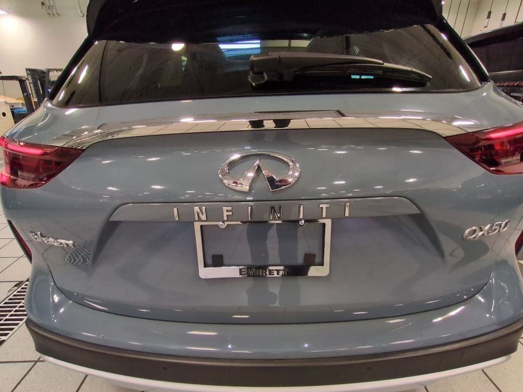 2023 INFINITI QX50 LUXE FWD