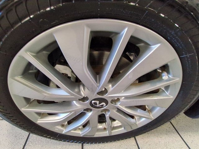 2023 INFINITI QX50 LUXE FWD