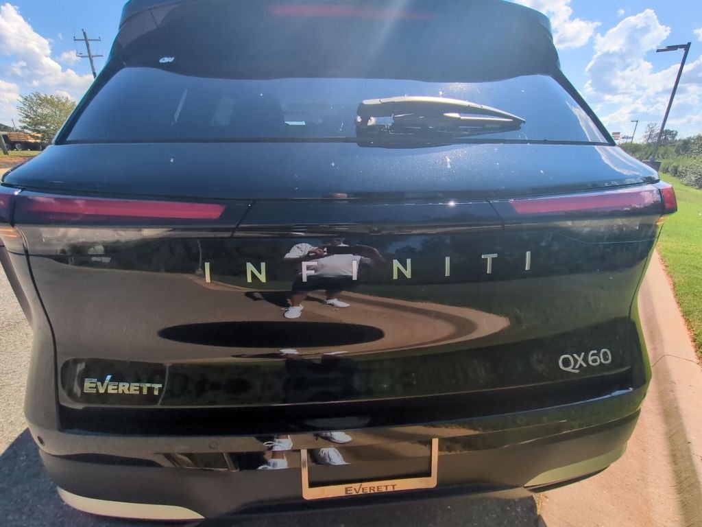 2027 INFINITI QX60 Luxe FWD