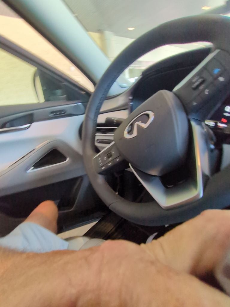 2027 INFINITI QX60 Luxe FWD