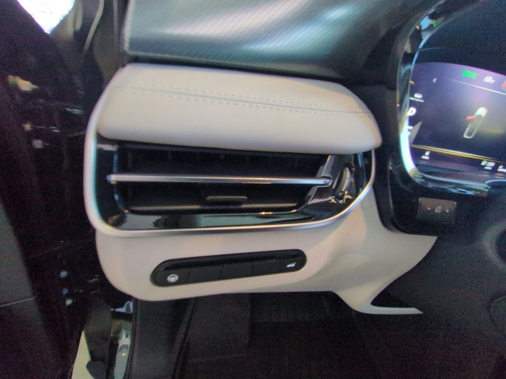 2027 INFINITI QX60 Luxe FWD