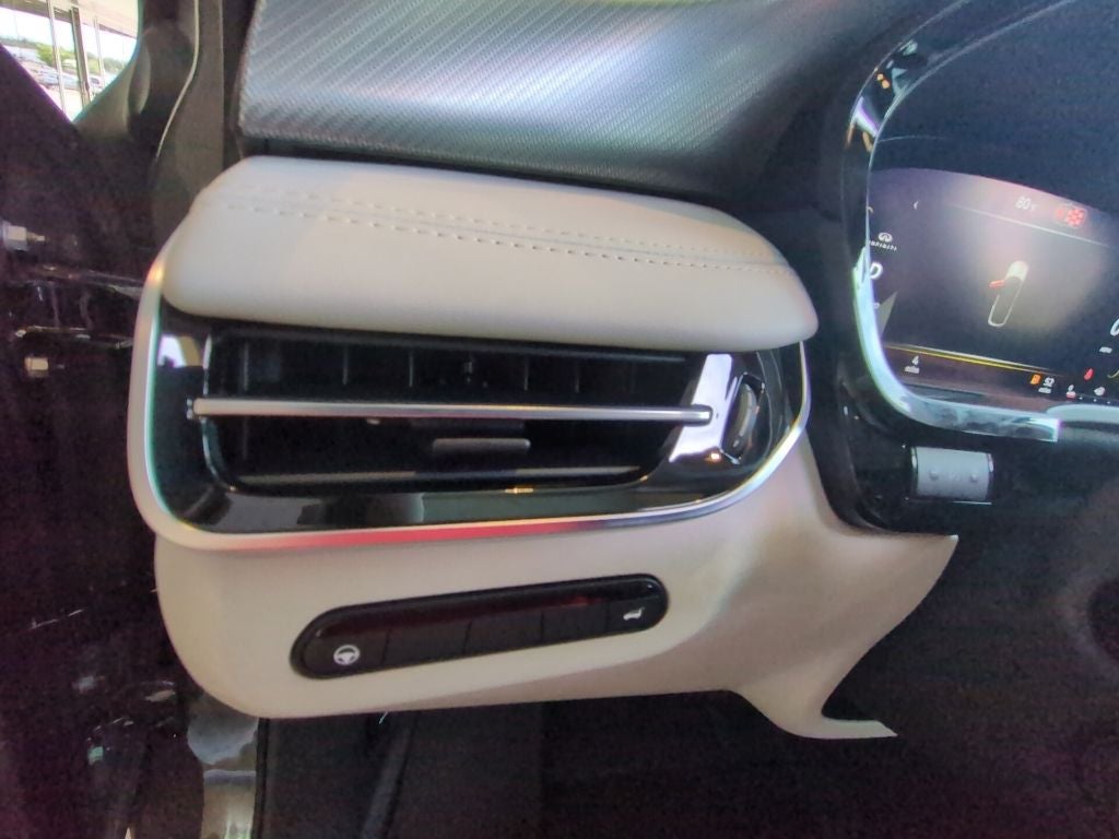 2027 INFINITI QX60 Luxe FWD