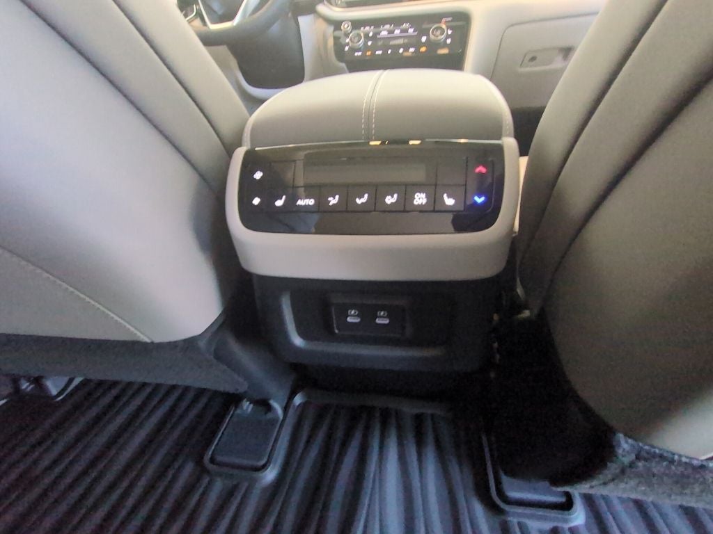 2027 INFINITI QX60 Luxe FWD