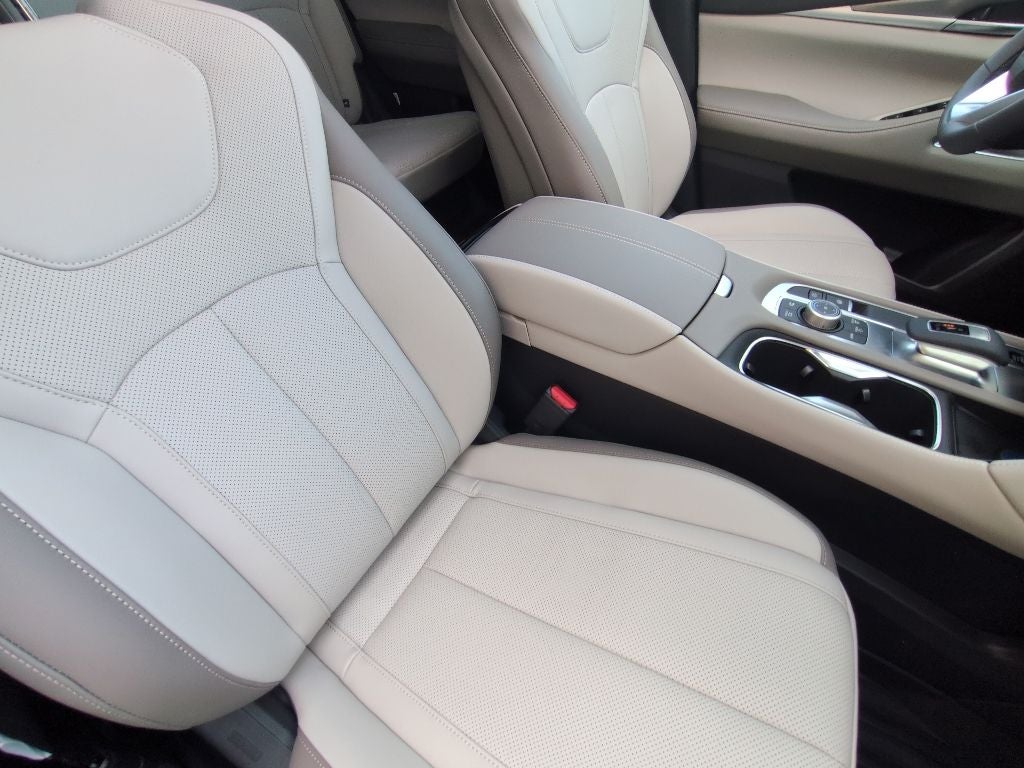 2027 INFINITI QX60 Luxe FWD