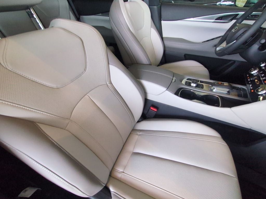 2027 INFINITI QX60 Luxe FWD