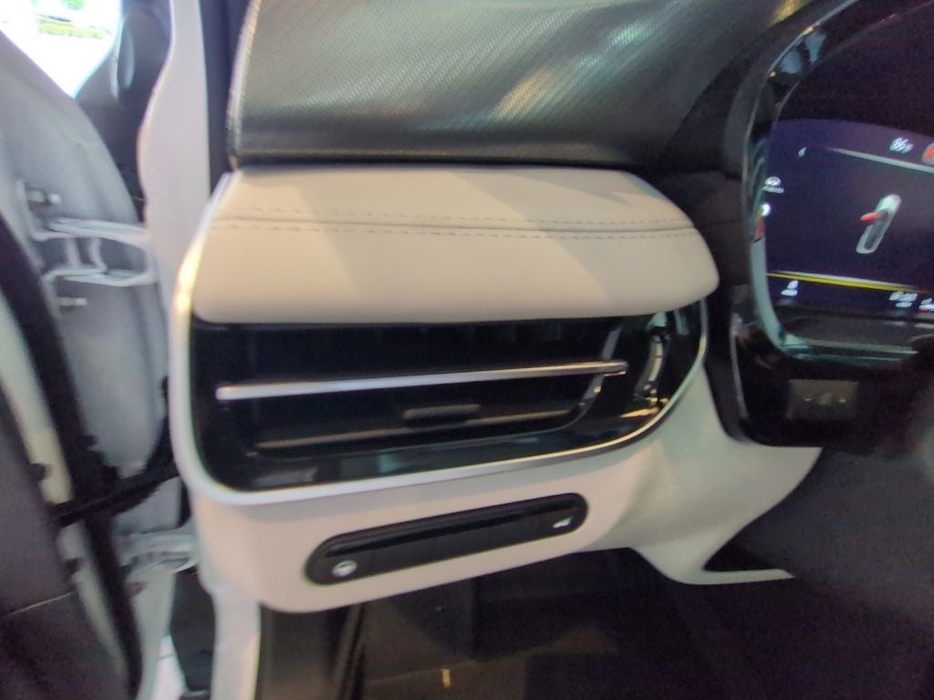 2027 INFINITI QX60 Luxe FWD