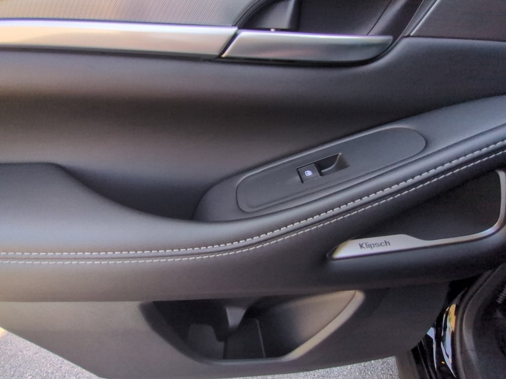 2027 INFINITI QX60 Luxe FWD