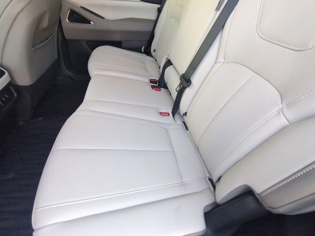 2027 INFINITI QX60 Luxe FWD