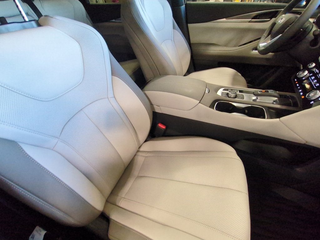 2027 INFINITI QX60 Luxe FWD