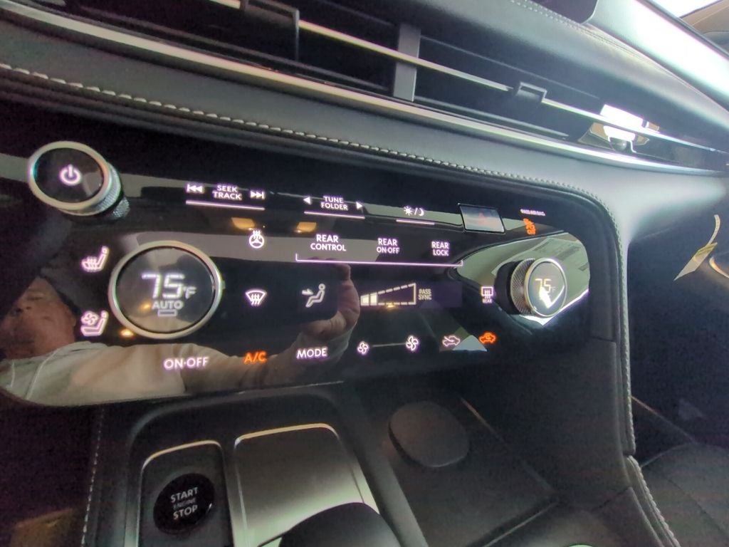 2027 INFINITI QX60 Luxe FWD