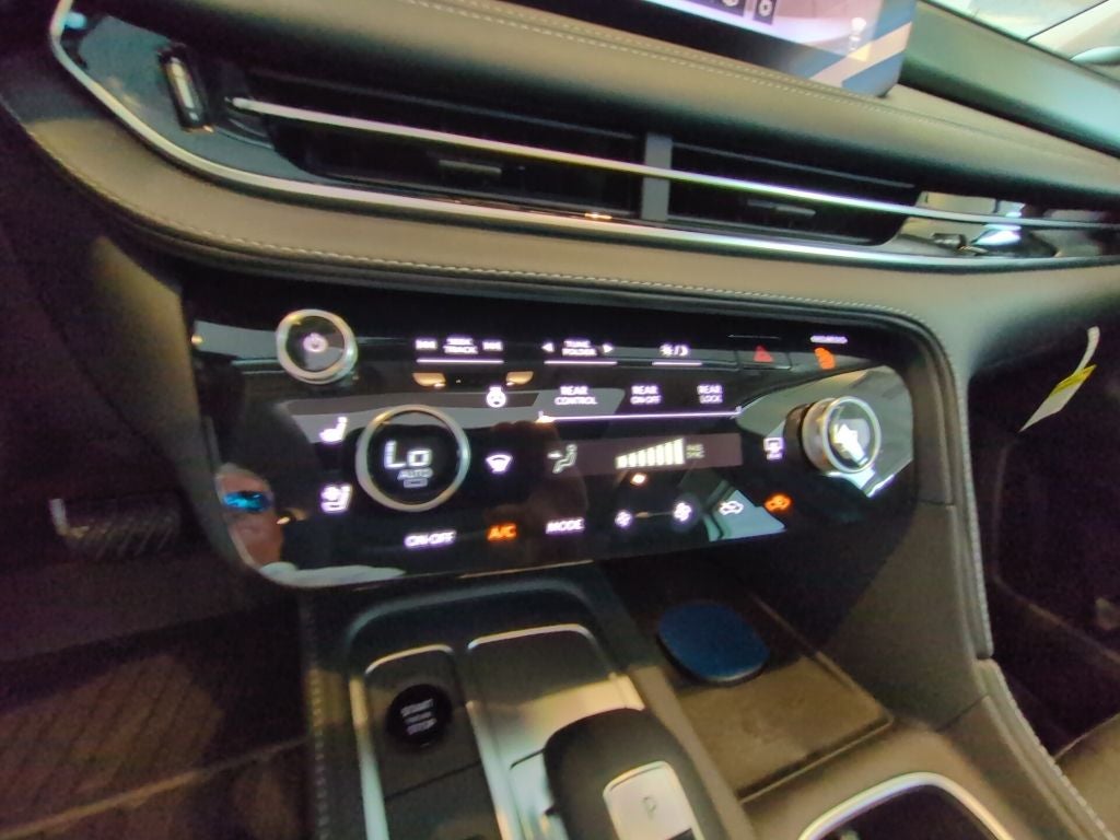 2027 INFINITI QX60 Luxe FWD