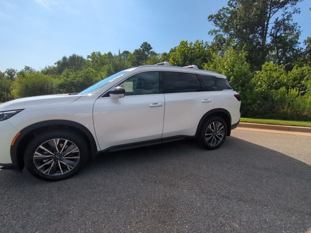 2027 INFINITI QX60 Luxe FWD