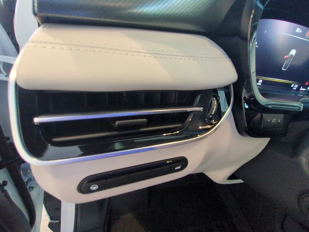 2027 INFINITI QX60 Luxe FWD