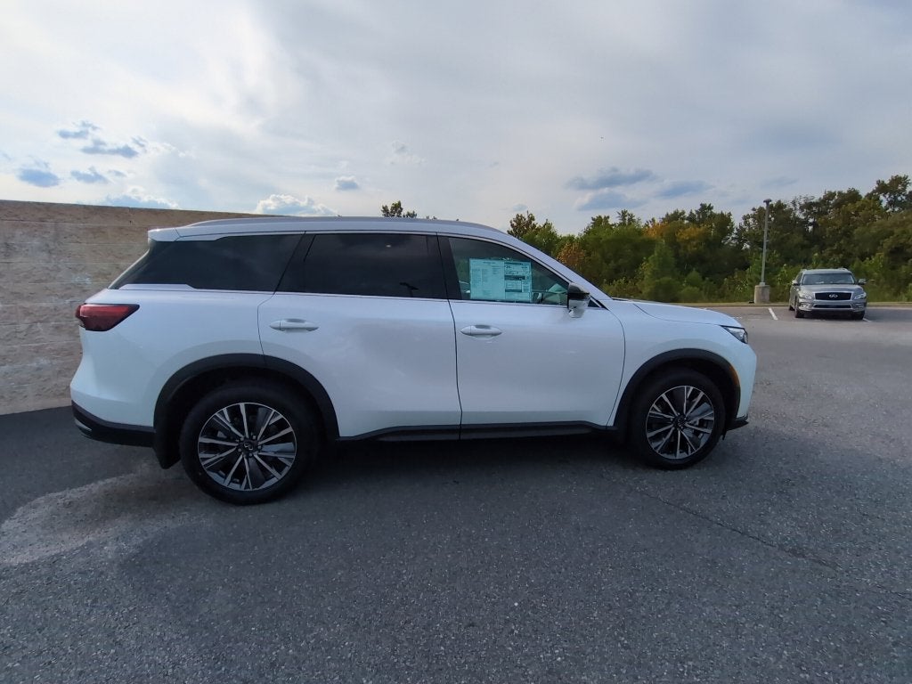 2027 INFINITI QX60 Luxe FWD