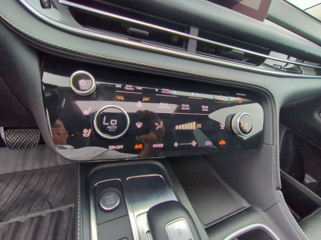 2023 INFINITI QX60 LUXE FWD