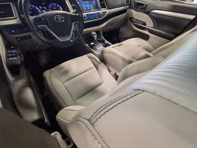 2019 Toyota Highlander LE