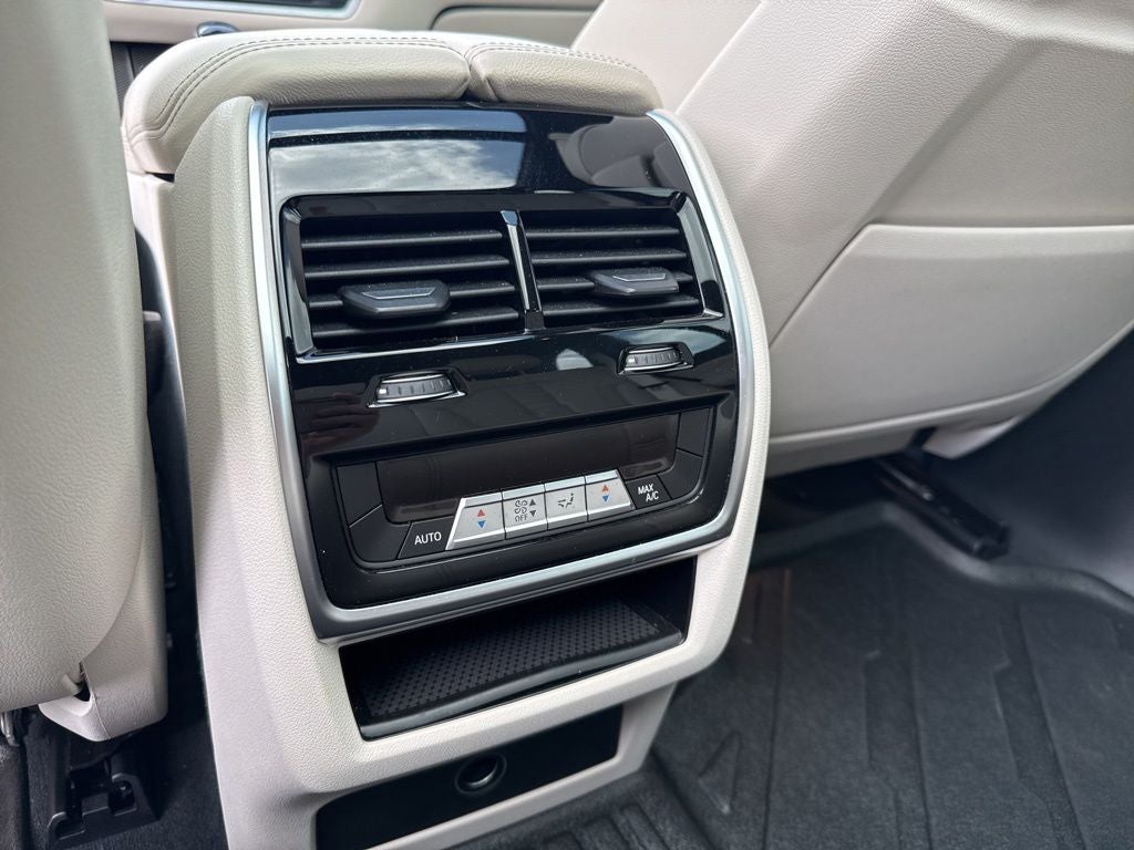 2021 BMW X5 M50i
