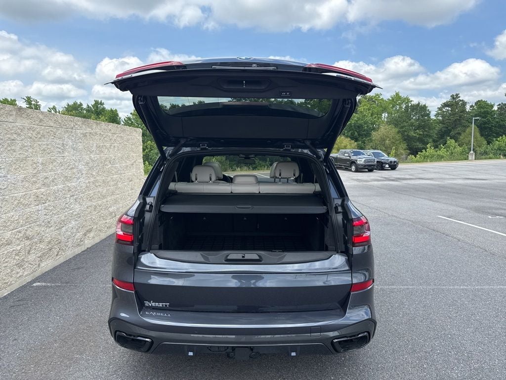 2021 BMW X5 M50i