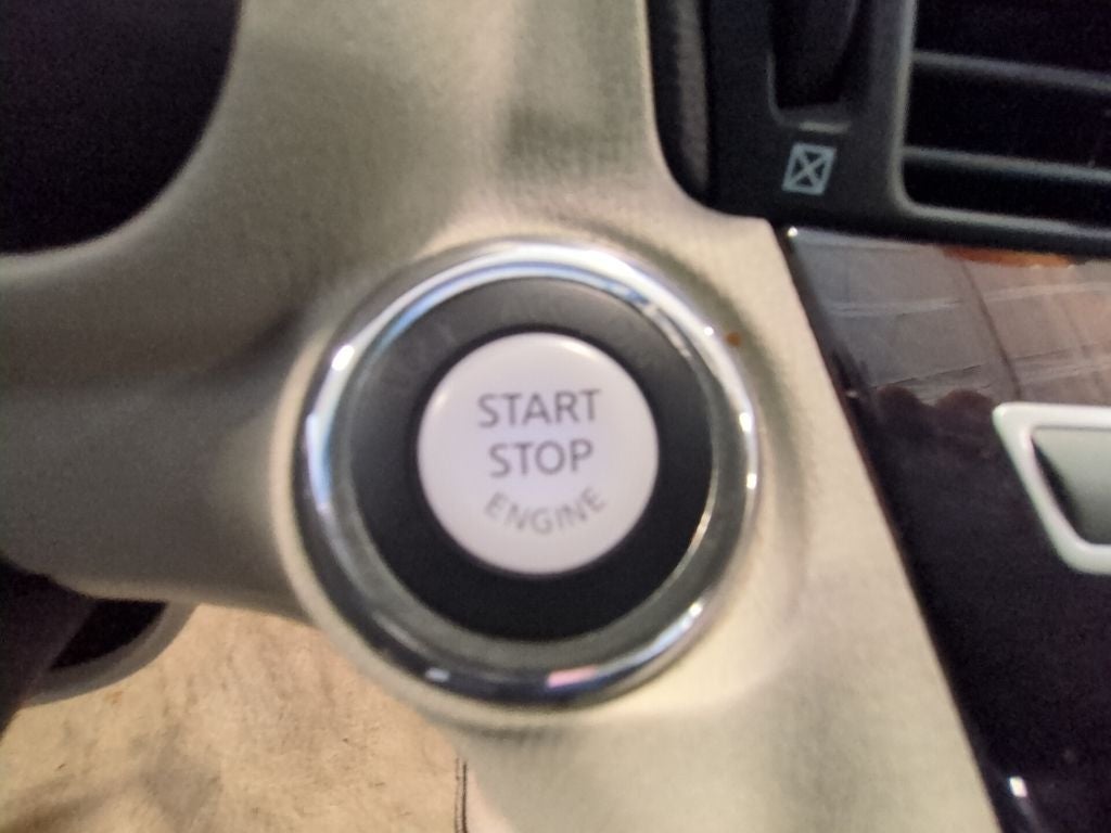 2015 INFINITI Q70 5.6X