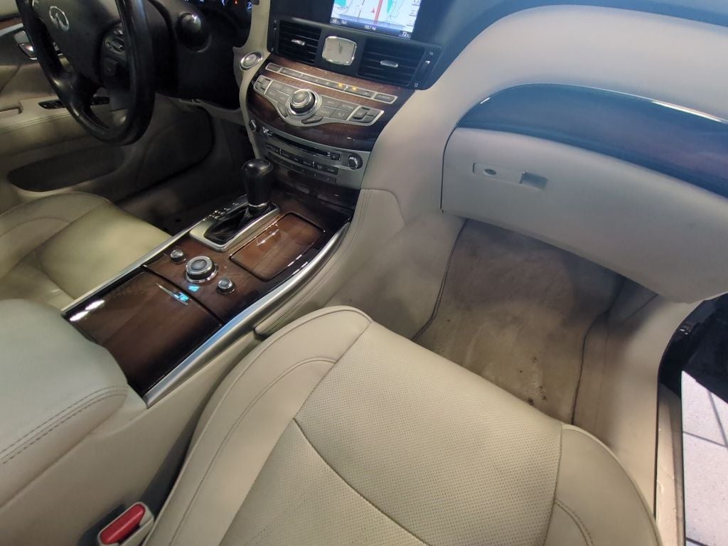 2015 INFINITI Q70 5.6X