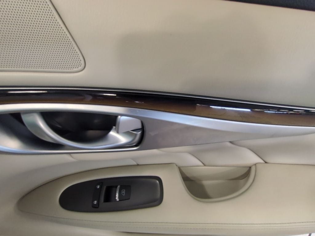 2015 INFINITI Q70 5.6X