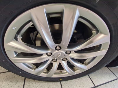 2015 INFINITI Q70 5.6X