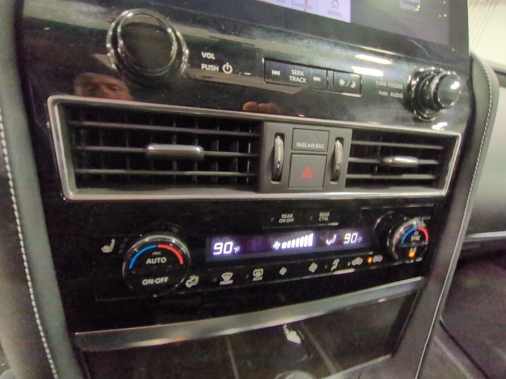 2024 INFINITI QX80 LUXE 4WD