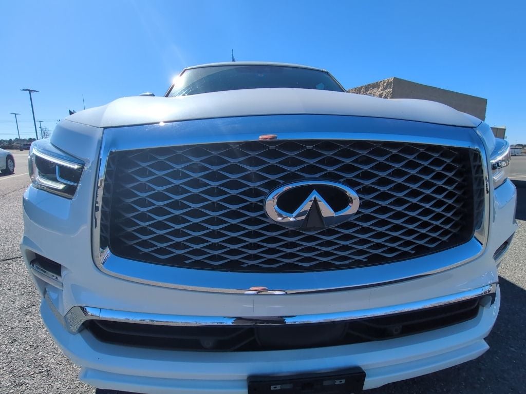 2022 INFINITI QX80 LUXE