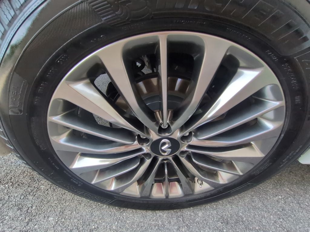 2019 INFINITI QX80 LUXE