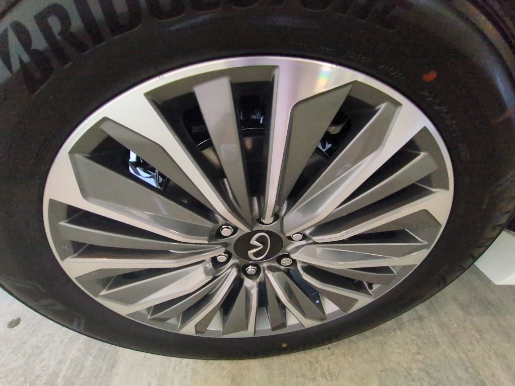 2027 INFINITI QX80 Luxe 2WD