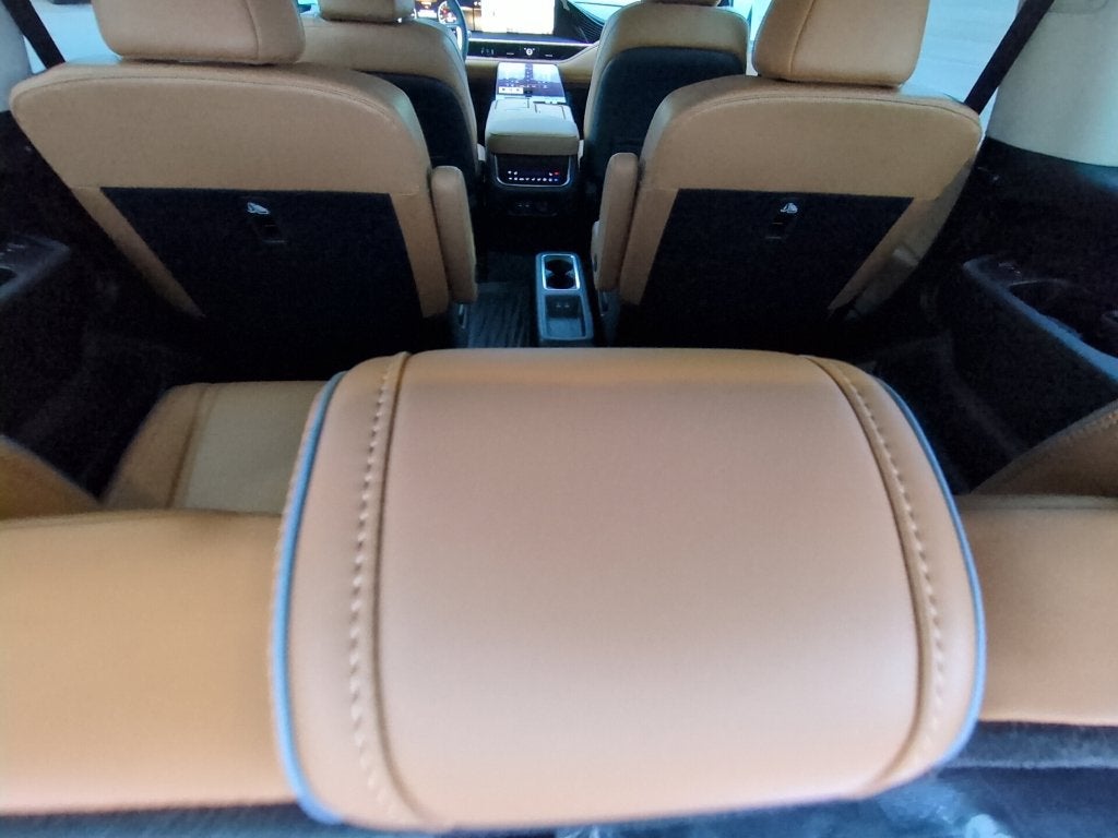 2027 INFINITI QX80 Luxe 2WD