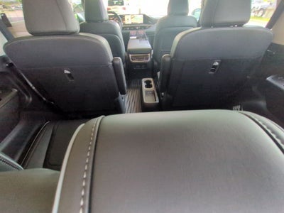 2027 INFINITI QX80 Luxe 2WD