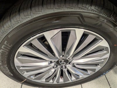 2025 INFINITI QX80 Luxe 2WD