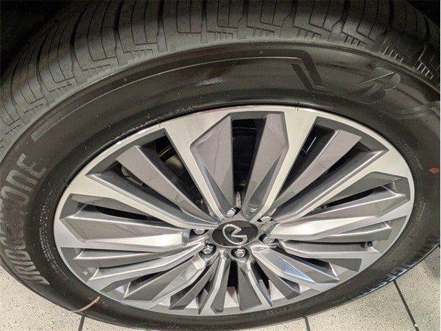 2025 INFINITI QX80 Luxe 2WD