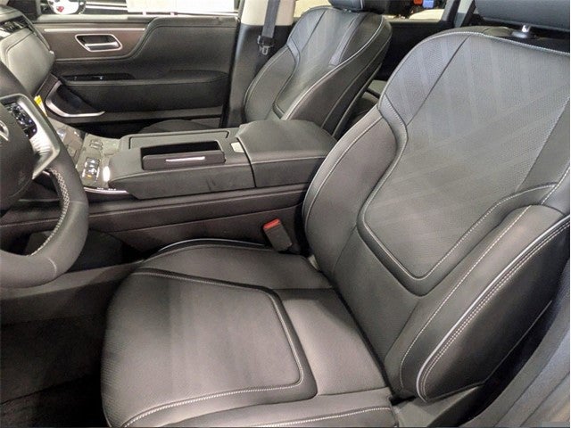 2025 INFINITI QX80 Luxe 2WD