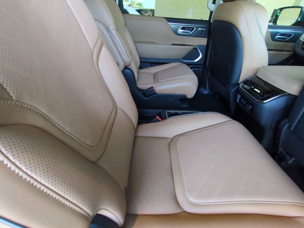 2027 INFINITI QX80 Luxe 2WD