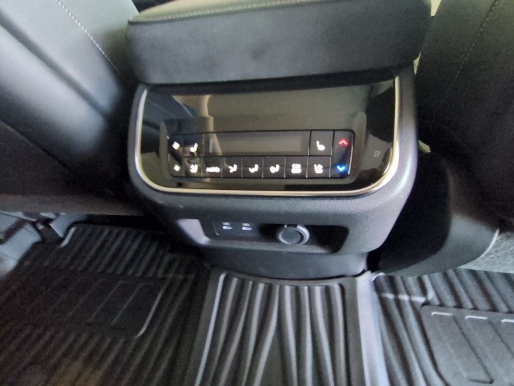2027 INFINITI QX80 Luxe 2WD