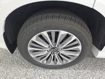 2026 INFINITI QX80 LUXE